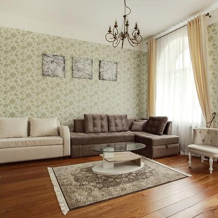 Apartment Gabriele In Old Town วิลนีอุส ภายนอก รูปภาพ