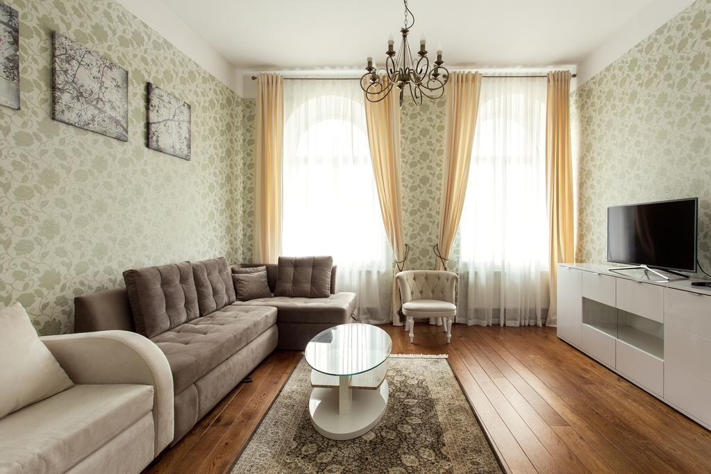 Apartment Gabriele In Old Town วิลนีอุส ภายนอก รูปภาพ